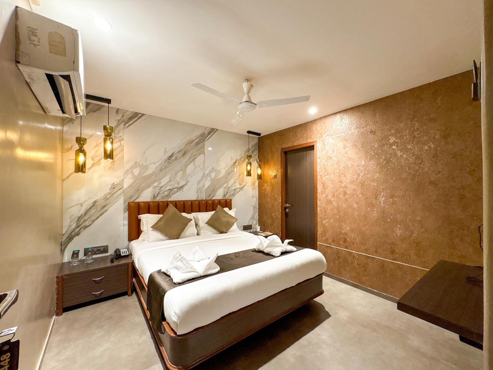 Gulf Hotel Mumbai- The Boutique Hotel Colaba Mumbai — Photos 2